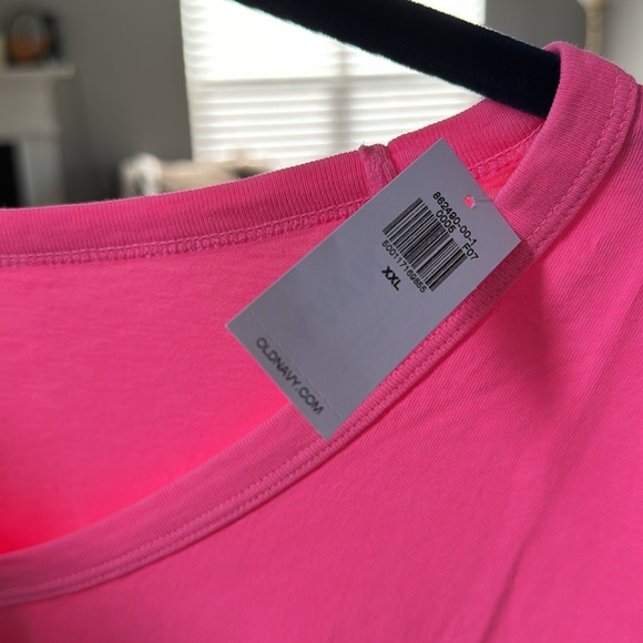 Old Navy T-Shirt - Picture 3 of 3